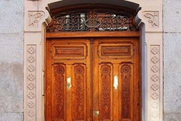A cada puerta, su dueña.