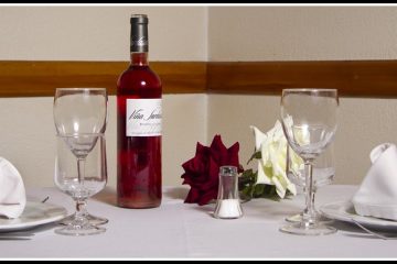 Ni mesa sin vino, ni sermón sin agustino.