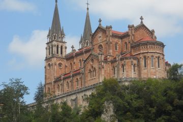 Sálveos Dios, ducado de a dos, que el señor de Chièvres no topó con vos.