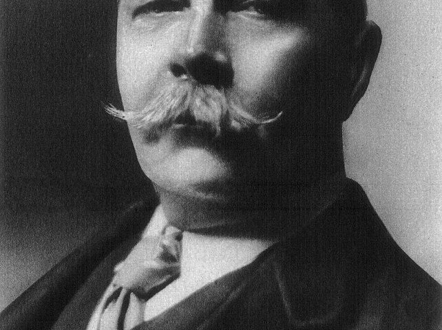 Arthur Conan Doyle